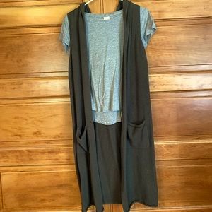 Long green vest w/ hood and pockets